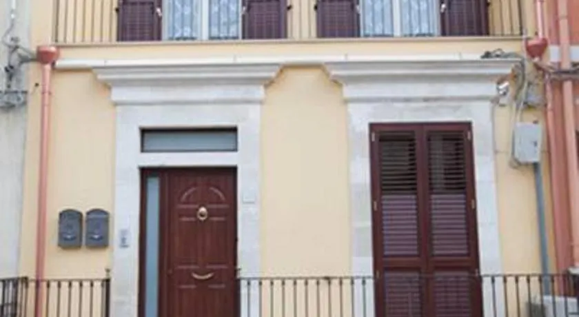 Casa Vacanza Nina 波扎洛 公寓